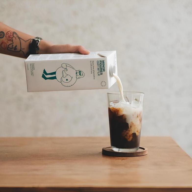 Napój Roślinny Minor Figures Oat M*lk z kawą