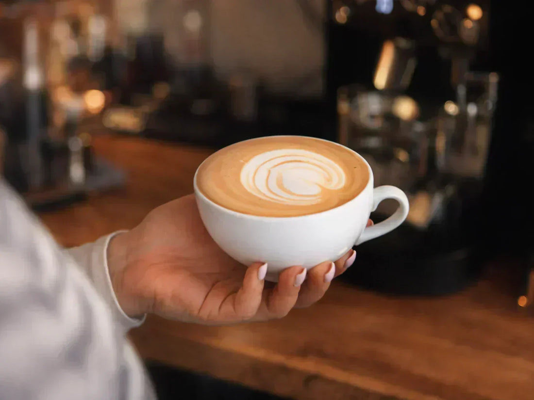 Jak zrobić cappuccino w domu? Przepis, proporcje i wszystko, co warto wiedzieć