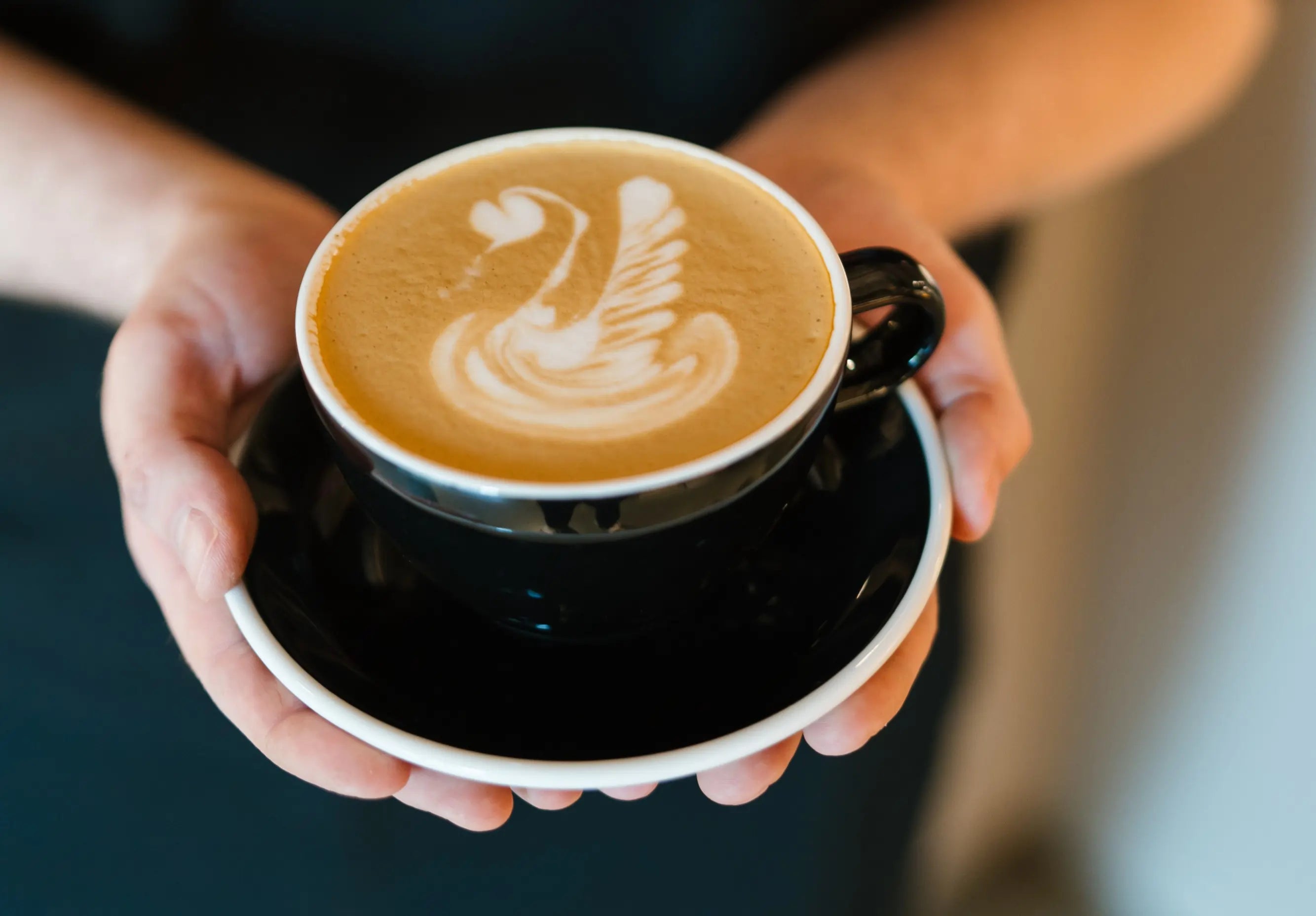 Napoje roślinne czy mleko krowie do kawy – co wybrać?