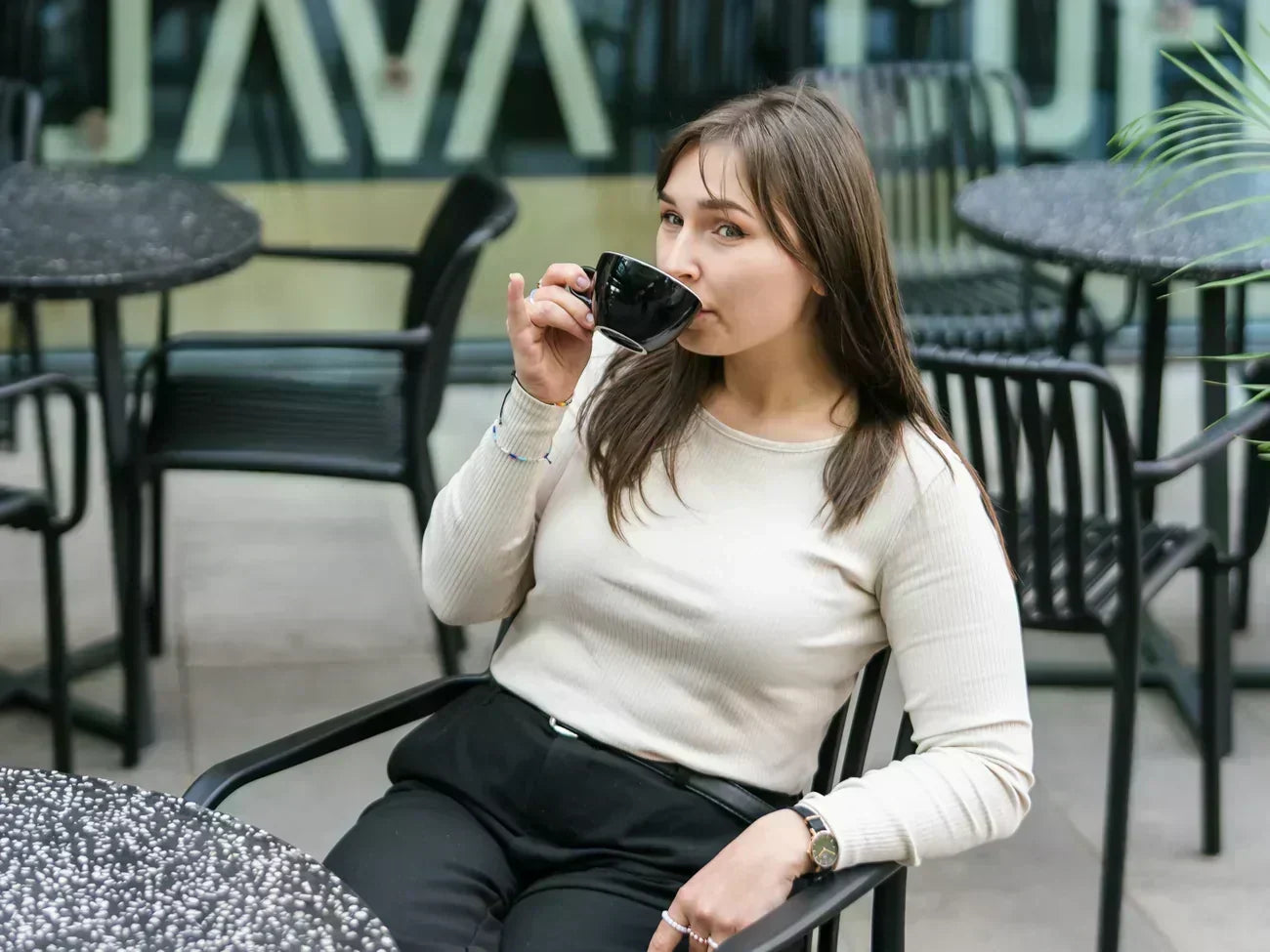 Decaf bez kompromisów? Sprawdzamy, jak smakuje kawa bez kofeiny speciality