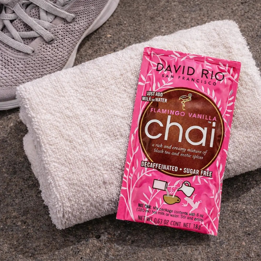 Flamingo Vanilla Chai David Rio – bezkofeinowa i bezcukrowa saszetka chai latte po treningu, wygodna porcja na wynos