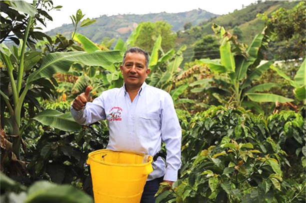 Farmer na plantacji w Kolumbii
