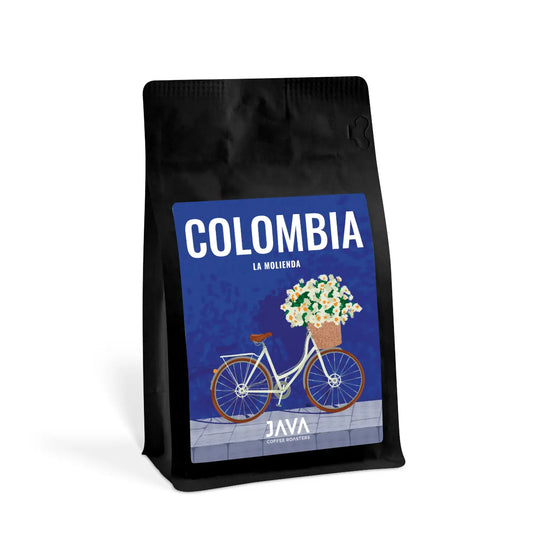 Packshot kawy ziarnistej Colombia La Molienda JAVA Coffee 250 g na białym tle.