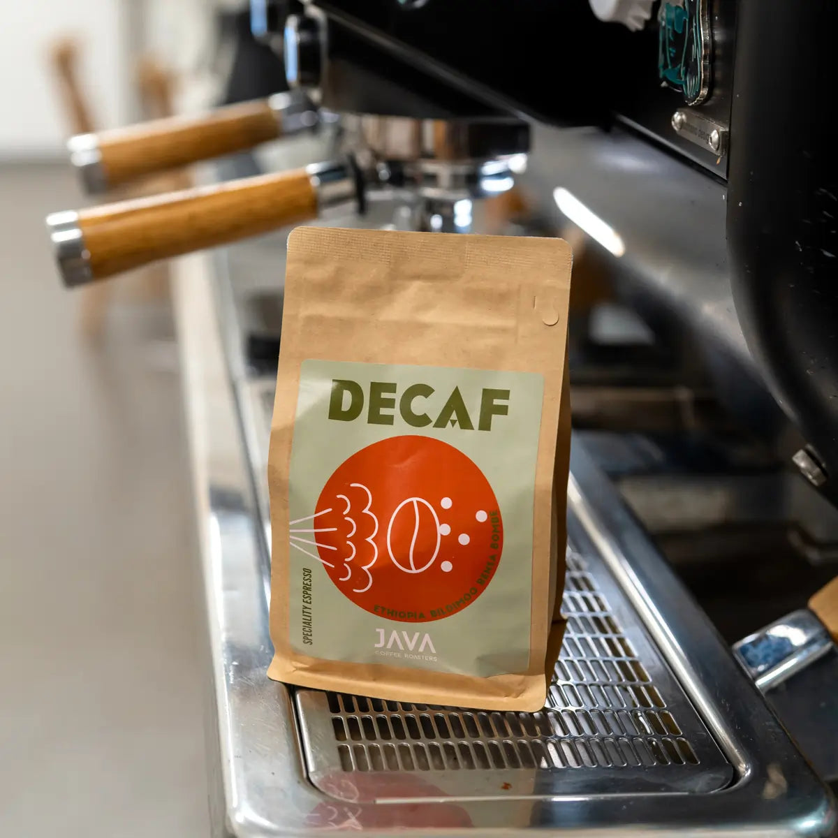 kawa bezkofeinowa JAVA Coffee Ethiopia Bildimo Bensa Bombe – opakowanie kraft przy ekspresie do kawy