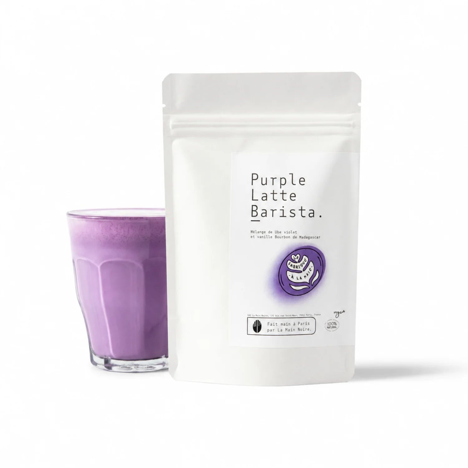 Purple Latte Barista – fioletowe latte z ube i wanilią w opakowaniu oraz szklanka fioletowego napoju na białym tle