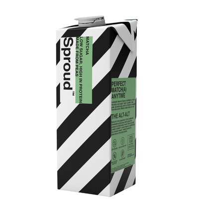 Packshot napoju roślinnego Sproud Matcha 1L – wegański napój z żółtego grochu o smaku matcha, wysokobiałkowy i o niskiej zawartości cukru.