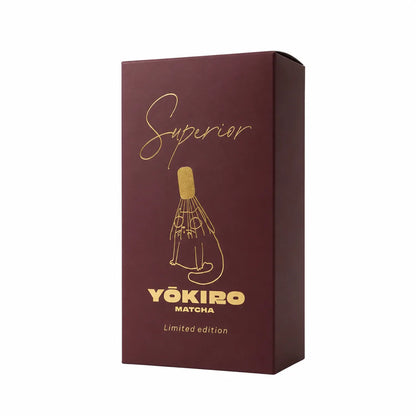 Yokiro Matcha Superior Limited Edition – premium opakowanie ceremonialnej matchy z aksamitnym matowym wykończeniem soft touch i złotym tłoczeniem, luksusowy design inspirowany japońską estetyką.