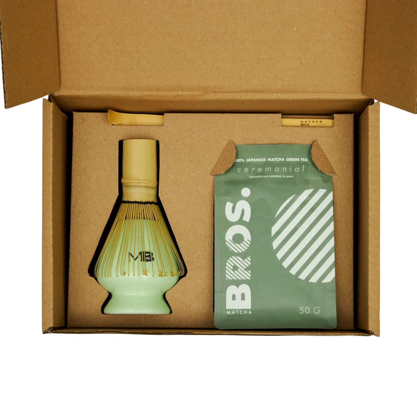 Zestaw do matchy Matcha Bros – matcha ceremonialna 50 g, bambusowa miotełka chasen i łyżeczka do matchy w pudełku prezentowym